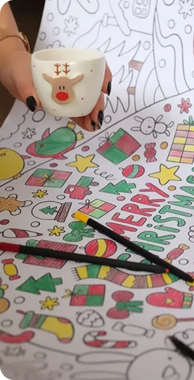Božićna Coloring Panda bojanka uz šalicu